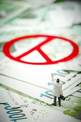 포토 JPG 스튜디오촬영 백그라운드 지폐 돈 실내 근접촬영 사람없음 아웃포커스 도장 모형 미니어처 피규어 사회 선택 투표 선거 사회이슈 심볼 부정선거 국내포토 뷰포인트 컨셉 촬영기법 내부 재산 민주주의 공동체 파일형식