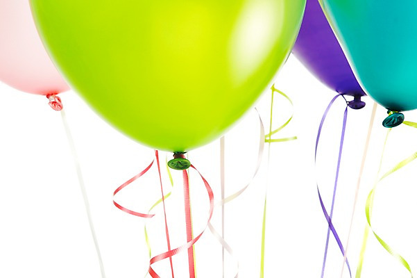 포토 JPG 스튜디오촬영 기념일 다수 실내 누끼 이벤트 근접촬영 사람없음 장식 컬러풀 파티 놀이용품 여러개 끈 다발 묶기 오브젝트 파티용품 풍선 국내포토 뷰포인트 컬러 모션 내부 이벤트용품 파일형식