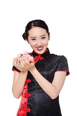 포토 JPG 스튜디오촬영 외국인 해외기획촬영 전통 라이프스타일 여자 전통문화 문화 2011년중국 중국문화 전통소품 실내 한명 미소 웃음 들기 누끼 사람 동양인 상반신 20대 성인 앞모습 장식 중국인 중국 돼지 체험 행운 전통의상 치파오 오브젝트 중국전통 복돼지 여자만 여자한명만 성인여자만 청년만 청년여자만 성인한명만 청년여자한명만 성인여자한명만 성인만 국내포토 1 동양문화 아시아 뷰포인트 외국문화 컨셉 포유류 모션 표정 인종 청년 내부 생활 파일형식