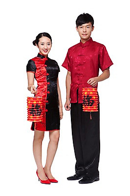 포토 JPG 스튜디오촬영 전신 외국인 해외기획촬영 전통 라이프스타일 커플 여자 남자 전통문화 문화 구두 2011년중국 조명 중국문화 전통소품 실내 서기 미소 웃음 들기 누끼 사람 동양인 20대 성인 두명 앞모습 빨간색 중국인 중국 체험 하이힐 전통의상 치파오 오브젝트 중국전통 전통등 홍등 청년만 성인만 국내포토 동양문화 아시아 뷰포인트 컬러 외국문화 신발 컨셉 관계 모션 표정 인종 청년 내부 생활 등불 여성화 파일형식