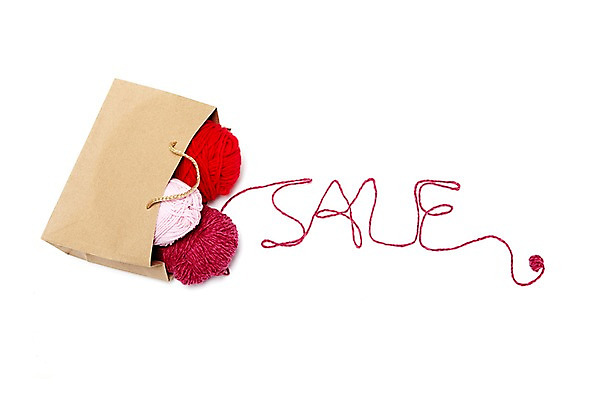 포토 JPG 스튜디오촬영 문자 알파벳 영어 실내 누끼 이벤트 사람없음 단어 쇼핑 하이앵글 종이봉투 쇼핑백 세일 모형 털실 실 국내포토 뷰포인트 가방 봉투 내부 파일형식