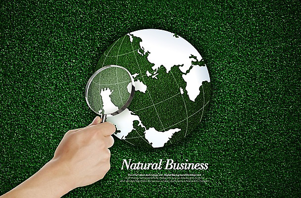 PSD 식물 편집이미지 손 지구 돋보기 한명 사람 손짓 잔디 초원 신체부위 지구본 관찰 풀 관측 이미지편집 1 모션 파일형식