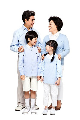 포토 JPG 스튜디오촬영 전신 라이프스타일 여자 할아버지 노년 남자 할머니 어린이 가족 손자 손녀 함께함 실내 서기 미소 웃음 누끼 사람 동양인 소녀 소년 여러명 성인 앞모습 캐주얼 실버라이프 마주보기 화목 다정 한국인 60대 손주 가족사진 국내포토 옷 뷰포인트 다수 컨셉 관계 모션 표정 인종 내부 생활 파일형식 단체사진