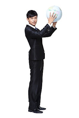 포토 JPG 스튜디오촬영 전신 외국인 해외기획촬영 직업 라이프스타일 남자 지구 맨라이프 포즈 비즈니스 2011년중국 모션 실내 한명 서기 들기 누끼 사람 동양인 정장 20대 성인 옆모습 세계 글로벌 중국인 지구본 글로벌비즈니스 직장인 비즈니스맨 남자만 남자한명만 성인남자만 청년만 청년남자만 청년남자한명만 성인한명만 성인남자한명만 성인만 국내포토 1 옷 뷰포인트 인종 청년 내부 생활 파일형식