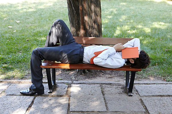 포토 JPG 주간 전신 외국인 나무 식물 해외기획촬영 직업 라이프스타일 공원 남자 맨라이프 벤치 의자 비즈니스 2011년중국 휴식 그림자 한명 사람 동양인 정장 잔디 20대 성인 야외 옆모습 책 눕기 중국인 중국 잠 직장인 비즈니스맨 그늘 청도 상쾌 낮잠 남자만 남자한명만 성인남자만 청년만 청년남자만 청년남자한명만 성인한명만 성인남자한명만 성인만 국내포토 자연요소 1 옷 공공시설 감정 아시아 뷰포인트 가구 컨셉 모션 인종 청년 생활 파일형식