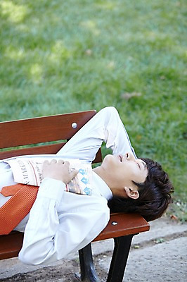 포토 JPG 주간 외국인 해외기획촬영 직업 라이프스타일 공원 남자 맨라이프 벤치 의자 비즈니스 2011년중국 휴식 한명 사람 동양인 정장 잔디 상반신 20대 성인 야외 옆모습 아웃포커스 눕기 중국인 눈감음 중국 잠 직장인 비즈니스맨 신문 청도 상쾌 낮잠 남자만 남자한명만 성인남자만 청년만 청년남자만 청년남자한명만 성인한명만 성인남자한명만 성인만 국내포토 자연요소 식물 1 옷 공공시설 감정 아시아 뷰포인트 가구 컨셉 모션 촬영기법 인종 청년 생활 간행물 뉴스 파일형식