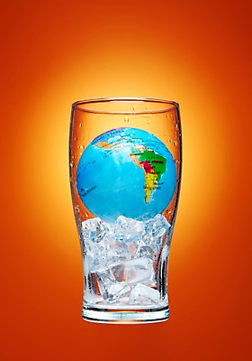 포토 JPG 스튜디오촬영 지구 백그라운드 잔 실내 사람없음 컵 지구본 모형 자연보호 환경 그린캠페인 얼음 미니어처 물방울 환경오염 오염 보호 사회이슈 환경보전 지구온난화 국내포토 자연요소 식기 캠페인 컨셉 자연 내부 기후변화 파일형식