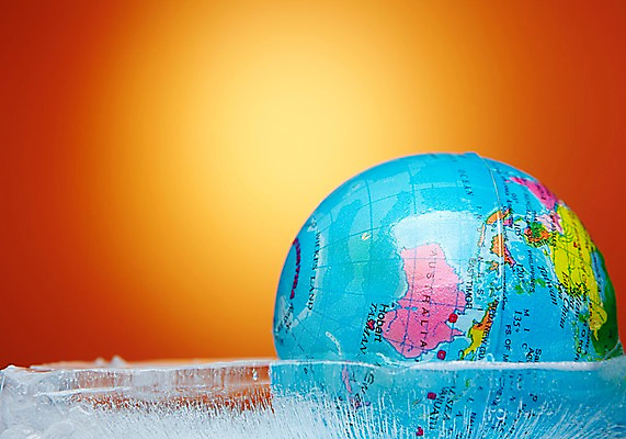 포토 JPG 스튜디오촬영 지구 백그라운드 실내 사람없음 지구본 모형 자연보호 환경 그린캠페인 얼음 미니어처 환경오염 오염 보호 사회이슈 환경보전 지구온난화 국내포토 자연요소 캠페인 컨셉 자연 내부 기후변화 파일형식