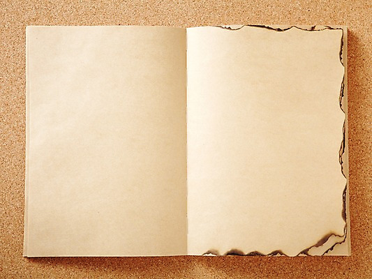 포토 JPG 스튜디오촬영 배너 종이 백그라운드 컨셉 문구용품 사각프레임 프레임 광고판 알림판 실내 틀 사람없음 공책 펼침 메모지 알림 태움 여러장 국내포토 다수 모션 내부 사각형 사무용품 오브젝트 판 파일형식