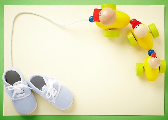 포토 JPG 스튜디오촬영 배너 종이 백그라운드 신발 컨셉 사각프레임 프레임 광고판 알림판 실내 틀 사람없음 목재 장난감 아기용품 메모지 끈 알림 아기신발 오리모형 오리장난감 국내포토 나무 재료 내부 모형 사각형 사무용품 오브젝트 판 파일형식