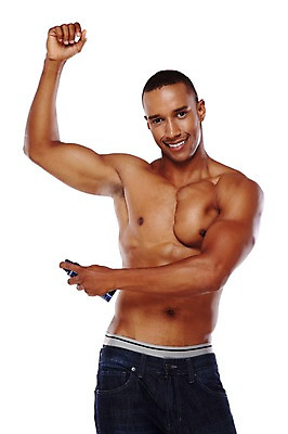 포토 JPG 서양인 외국인 해외기획촬영 라이프스타일 2012년태국 남자 맨라이프 포즈 흑인 근육 상의탈의 한명 서기 미소 웃음 들기 누끼 사람 20대 성인 앞모습 뷰티 섹시 청결 화장품 청바지 뿌리기 땀 근육질 스프레이 데오드란트 남자만 남자한명만 성인남자만 청년만 청년남자만 청년남자한명만 성인한명만 성인남자한명만 성인만 국내포토 1 뷰포인트 컨셉 바지 모션 탈의 표정 인종 청년 생활 위생 몸매 파일형식