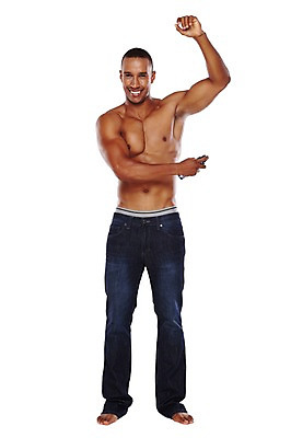 포토 JPG 전신 서양인 외국인 해외기획촬영 라이프스타일 2012년태국 남자 맨라이프 포즈 흑인 맨발 근육 상의탈의 한명 서기 미소 웃음 들기 누끼 사람 20대 성인 앞모습 뷰티 섹시 청결 화장품 청바지 뿌리기 땀 근육질 스프레이 데오드란트 남자만 남자한명만 성인남자만 청년만 청년남자만 청년남자한명만 성인한명만 성인남자한명만 성인만 국내포토 1 뷰포인트 컨셉 바지 모션 발 탈의 표정 인종 청년 생활 위생 몸매 파일형식