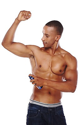 포토 JPG 서양인 외국인 해외기획촬영 라이프스타일 2012년태국 남자 맨라이프 포즈 흑인 근육 상의탈의 한명 서기 들기 누끼 사람 20대 성인 앞모습 뷰티 섹시 청결 화장품 청바지 뿌리기 땀 근육질 스프레이 데오드란트 남자만 남자한명만 성인남자만 청년만 청년남자만 청년남자한명만 성인한명만 성인남자한명만 성인만 국내포토 1 뷰포인트 컨셉 바지 모션 탈의 인종 청년 생활 위생 몸매 파일형식