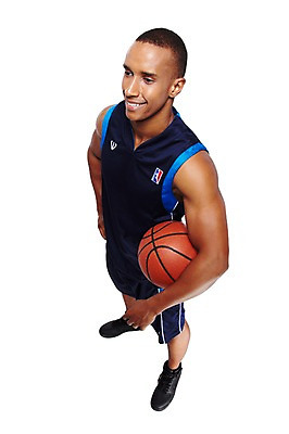포토 JPG 스튜디오촬영 전신 서양인 외국인 해외기획촬영 라이프스타일 응시 2012년태국 남자 스포츠 맨라이프 흑인 운동화 공 운동선수 농구 농구공 실내 한명 서기 미소 웃음 들기 누끼 사람 20대 성인 옆모습 운동복 하이앵글 운동 농구선수 열정 남자만 남자한명만 성인남자만 청년만 청년남자만 청년남자한명만 성인한명만 성인남자한명만 성인만 국내포토 1 시선 옷 감정 뷰포인트 신발 모션 표정 건강 인종 청년 내부 생활 구기 파일형식