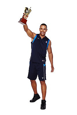 포토 JPG 스튜디오촬영 전신 서양인 외국인 해외기획촬영 라이프스타일 2012년태국 남자 스포츠 맨라이프 흑인 운동화 운동선수 농구 실내 한명 서기 미소 웃음 들기 누끼 사람 20대 성인 앞모습 운동복 운동 우승 상 트로피 농구선수 열정 남자만 남자한명만 성인남자만 청년만 청년남자만 청년남자한명만 성인한명만 성인남자한명만 성인만 국내포토 1 옷 감정 뷰포인트 신발 모션 표정 건강 인종 청년 내부 생활 구기 최고 상_우승 상패 파일형식