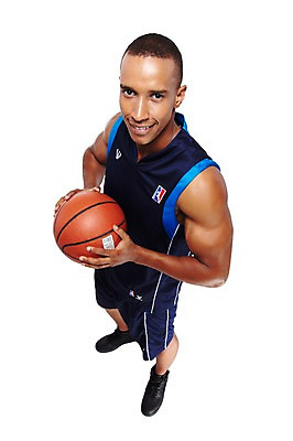 포토 JPG 스튜디오촬영 전신 서양인 외국인 해외기획촬영 라이프스타일 2012년태국 남자 스포츠 맨라이프 흑인 운동화 공 운동선수 농구 농구공 실내 한명 서기 미소 웃음 들기 누끼 사람 20대 성인 옆모습 운동복 하이앵글 운동 농구선수 열정 남자만 남자한명만 성인남자만 청년만 청년남자만 청년남자한명만 성인한명만 성인남자한명만 성인만 국내포토 1 옷 감정 뷰포인트 신발 모션 표정 건강 인종 청년 내부 생활 구기 파일형식
