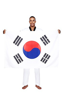 포토 JPG 스튜디오촬영 전신 서양인 외국인 해외기획촬영 라이프스타일 2012년태국 남자 스포츠 맨라이프 흑인 맨발 운동선수 실내 도복 한명 서기 미소 웃음 들기 누끼 사람 20대 성인 앞모습 운동복 운동 국기 태극기 태권도 태권도복 열정 태권도선수 남자만 남자한명만 성인남자만 청년만 청년남자만 청년남자한명만 성인한명만 성인남자한명만 성인만 국내포토 1 옷 감정 뷰포인트 모션 발 표정 건강 인종 청년 내부 생활 격투기 파일형식