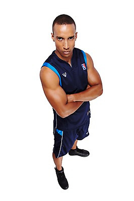 포토 JPG 스튜디오촬영 전신 서양인 외국인 해외기획촬영 라이프스타일 2012년태국 남자 스포츠 맨라이프 포즈 흑인 운동화 운동선수 농구 실내 한명 서기 누끼 사람 20대 성인 옆모습 운동복 하이앵글 운동 팔짱 농구선수 열정 남자만 남자한명만 성인남자만 청년만 청년남자만 청년남자한명만 성인한명만 성인남자한명만 성인만 국내포토 1 옷 감정 뷰포인트 신발 모션 건강 인종 청년 내부 생활 구기 파일형식