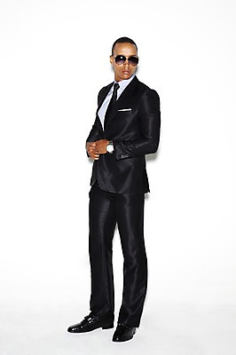 포토 JPG 스튜디오촬영 전신 서양인 외국인 해외기획촬영 직업 라이프스타일 응시 2012년태국 잡화 패션 남자 맨라이프 흑인 비즈니스 실내 한명 서기 누끼 사람 정장 20대 성인 옆모습 선글라스 직장인 비즈니스맨 정장구두 남자만 남자한명만 성인남자만 청년만 청년남자만 청년남자한명만 성인한명만 성인남자한명만 성인만 국내포토 1 시선 옷 안경 구두 뷰포인트 모션 인종 청년 내부 생활 파일형식