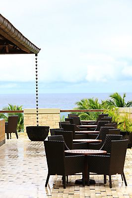 포토 JPG 주간 나무 식물 구름 해외풍경 해외 건축물 아시아 바다 섬 여행 의자 탁자 하늘 호텔 리조트 휴가 열대 필리핀 풍경 해변 사람없음 야외 건물 여름휴가 바캉스 야자수 식당 레스토랑 동남아시아 카페 발코니 휴양지 보라카이 국내포토 자연요소 건축 나라 가구 숙소 상점 장소 파일형식 여름_계절