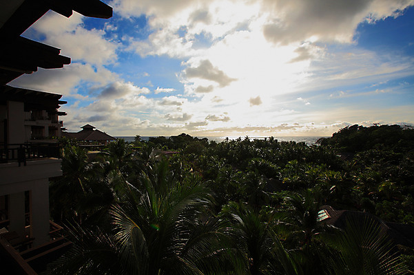 포토 JPG 주간 나무 식물 구름 해외풍경 해외 건축물 실루엣 아시아 바다 섬 여행 하늘 호텔 리조트 휴가 열대 필리핀 풍경 해변 사람없음 야외 건물 여름휴가 바캉스 야자수 햇빛 동남아시아 발코니 휴양지 보라카이 국내포토 자연요소 건축 나라 숙소 촬영기법 태양 장소 파일형식 여름_계절