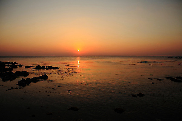 포토 JPG 주간 실루엣 물결 바다 자연 하늘 한국 물그림자 풍경 해변 사람없음 야외 햇빛 태양 일출 노을 황혼 일몰 돌_바위 바위 경주 경상북도 감포 송대말 국내포토 자연요소 아시아 촬영기법 그림자 경주_경상북도 경상도 생태계 파일형식