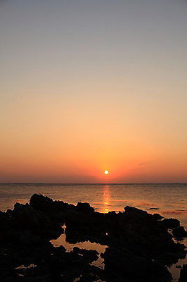 포토 JPG 주간 실루엣 물결 바다 자연 하늘 한국 물그림자 풍경 해변 사람없음 야외 햇빛 태양 일출 노을 황혼 일몰 돌_바위 바위 경주 경상북도 감포 송대말 국내포토 자연요소 아시아 촬영기법 그림자 경주_경상북도 경상도 생태계 파일형식