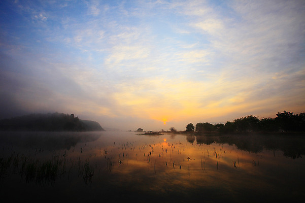 포토 JPG 주간 나무 식물 구름 호수 자연 한국 풍경 사람없음 야외 강 일출 일몰 풀 습지 경상남도 우포늪 창녕 국내포토 자연요소 아시아 노을 경상도 생태계 파일형식