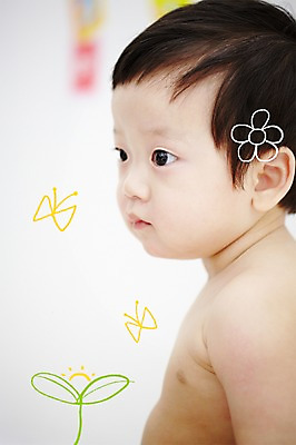 PSD 식물 동물 편집이미지 응시 남자 꽃 나비 곤충 포토일러 합성일러스트 한명 사람 동양인 상반신 새싹 한국인 아기 남자만 남자한명만 아기만 남자아기만 남자아기한명만 이미지편집 1 시선 인종 파일형식