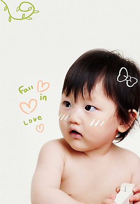 PSD 식물 편집이미지 응시 여자 리본 줄기 포토일러 합성일러스트 사랑 한명 사람 동양인 상반신 한국인 하트 아기 여자만 여자한명만 아기만 여자아기만 여자아기한명만 이미지편집 모양 1 시선 감정 인종 파일형식