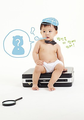 전신 PSD 편집이미지 모자 응시 남자 말풍선 서류가방 가방 포토일러 돋보기 담배 합성일러스트 한명 사람 앉기 동양인 한국인 아기 범죄인 탐정 담뱃대 명탐정 남자만 남자한명만 아기만 남자아기만 남자아기한명만 이미지편집 1 시선 잡화 모션 인종 범죄 파일형식