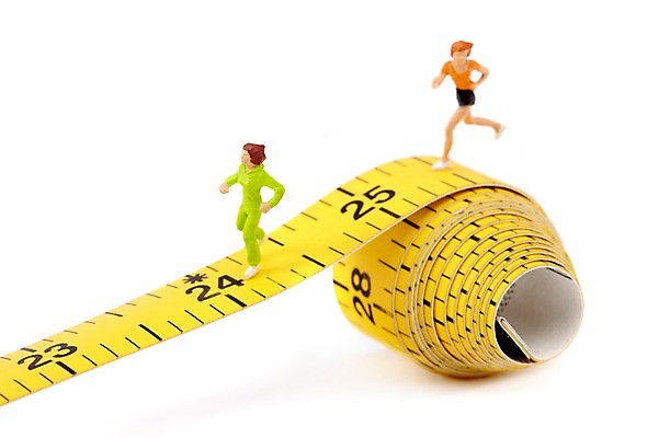 포토 JPG 스튜디오촬영 인형 몸매관리 다이어트 실내 줄자 자 건강 누끼 사람없음 달리기 운동 모형 건강관리 미니어처 피규어 국내포토 모션 문구용품 관리 내부 파일형식