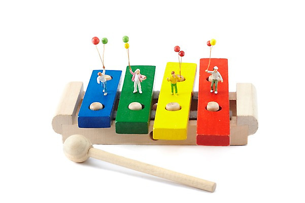 포토 JPG 스튜디오촬영 나무 악기 인형 타악기 실내 누끼 사람없음 목재 모형 미니어처 피규어 풍선 실로폰 막대봉 실로폰채 국내포토 식물 음악 재료 내부 파일형식