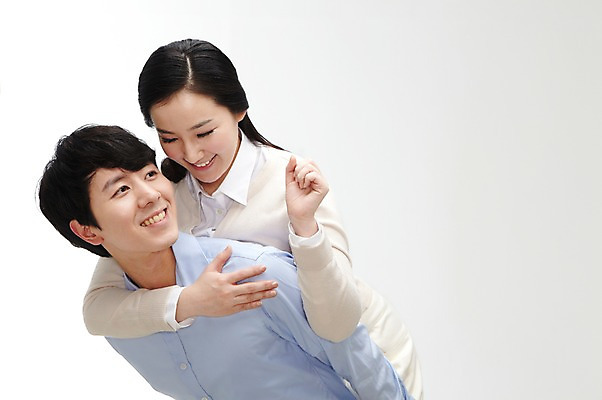 포토 JPG 스튜디오촬영 라이프스타일 부부 커플 여자 남자 한쌍 커플라이프 신혼부부 실내 미소 웃음 누끼 사람 동양인 상반신 20대 성인 두명 앞모습 한국인 신혼 업기 청년만 성인만 국내포토 뷰포인트 관계 모션 표정 인종 청년 내부 생활 파일형식