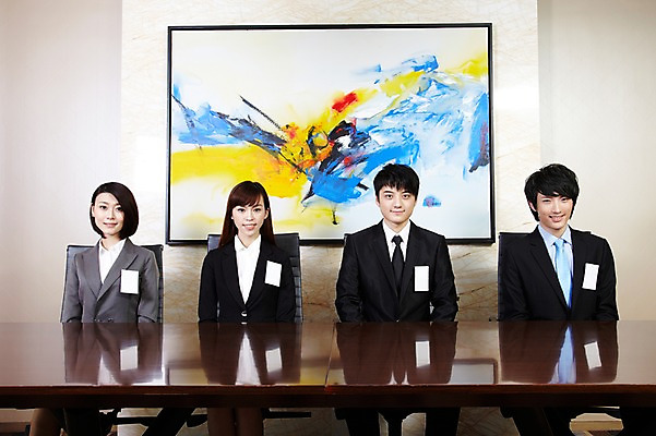 포토 JPG 외국인 해외기획촬영 직업 라이프스타일 여자 남자 액자 의자 비즈니스 2011년중국 탁자 실내 미소 웃음 사람 앉기 동양인 정장 여러명 20대 성인 앞모습 비즈니스라이프 사무실 중국인 중국 구직 직장인 비즈니스맨 비즈니스우먼 목표 계획 이름표 청도 회의실 신입사원 면접 열정 미팅룸 청년만 성인만 국내포토 옷 감정 아시아 뷰포인트 가구 다수 컨셉 모션 표정 인종 청년 내부 생활 파일형식