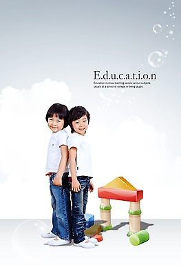 전신 PSD 구름 편집이미지 라이프스타일 어린이교육 교육 남자 어린이라이프 어린이 액자 놀이 실내화 서기 미소 웃음 사람 동양인 소년 두명 라이프 옆모습 친구 장난감 블록 유치원 유치원생 한국인 등맞대기 물방울 유치원생라이프 그림 등배지기 남자만 어린이만 소년만 이미지편집 자연요소 뷰포인트 신발 관계 모션 표정 인종 생활 파일형식