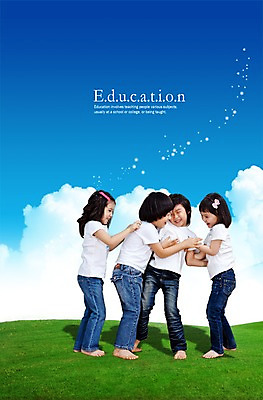 전신 PSD 식물 구름 편집이미지 라이프스타일 여자 남자 어린이라이프 어린이 장난 놀이 하늘 서기 미소 웃음 사람 동양인 소녀 소년 잔디 여러명 라이프 유치원생 한국인 유치원생라이프 간지럼 어린이만 이미지편집 자연요소 다수 모션 표정 인종 생활 파일형식