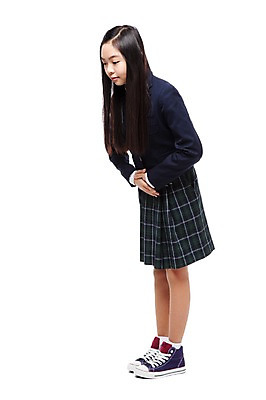 포토 JPG 스튜디오촬영 전신 학생 라이프스타일 긴머리 여학생 여자 교복 포즈 운동화 모션 중학생 청소년 실내 숙이기 한명 서기 누끼 사람 동양인 옆모습 10대 스쿨라이프 십대라이프스타일 한국인 예절 인사 스니커즈 여중생 손모으기 여자만 여자한명만 십대만 십대여자만 십대여자한명만 국내포토 1 헤어스타일 옷 뷰포인트 신발 학교 인종 손짓 내부 생활 파일형식