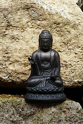 포토 JPG 주간 종교 불교 종교용품 근접촬영 사람없음 야외 탑 부처님오신날 돌_바위 석탑 불상 불교용품 부처 칠장사 국내포토 자연요소 건축물 기념일 뷰포인트 사찰 안성 파일형식