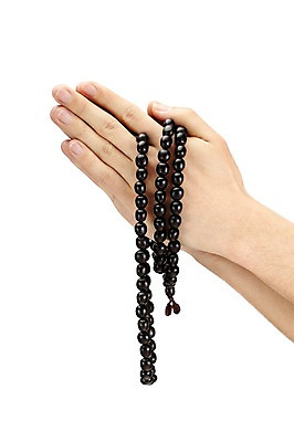 포토 JPG 스튜디오촬영 손 종교 불교 종교용품 한명 누끼 사람 손짓 신체부위 기도 불교용품 염주 국내포토 1 모션 실내 파일형식