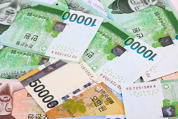 포토 JPG 스튜디오촬영 백그라운드 컨셉 지폐 돈 비즈니스 실내 근접촬영 사람없음 금융 경제 하이앵글 원화 만원 오브젝트 오만원 율곡이이 오천원 세종대왕 국내포토 뷰포인트 내부 재산 왕 파일형식