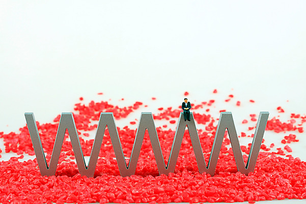 포토 JPG 스튜디오촬영 문자 기호 남자 인형 컬러 컨셉 인터넷 비즈니스 실내 앉기 사람없음 아웃포커스 빨간색 금융 경제 모형 미니어처 피규어 돌_바위 조약돌 비즈니스맨 낟알 오브젝트 W 인터넷주소 인터넷기호 남자만 국내포토 알파벳 모션 촬영기법 사람 내부 직장인 파일형식