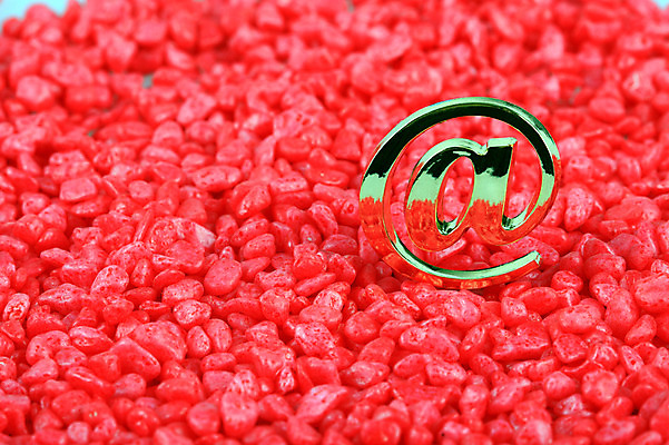 포토 JPG 스튜디오촬영 문자 기호 컬러 백그라운드 컨셉 인터넷 비즈니스 실내 근접촬영 사람없음 아웃포커스 빨간색 금융 경제 돌_바위 조약돌 이메일 낟알 우편물 오브젝트 골뱅이기호 인터넷기호 국내포토 뷰포인트 촬영기법 내부 파일형식