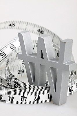 포토 JPG 스튜디오촬영 문자 기호 컨셉 돈 비즈니스 실내 줄자 근접촬영 사람없음 아웃포커스 금융 경제 도구 원화 화폐기호 오브젝트 감싸기 말린_둥글게 국내포토 뷰포인트 모션 촬영기법 자 내부 재산 화폐 파일형식