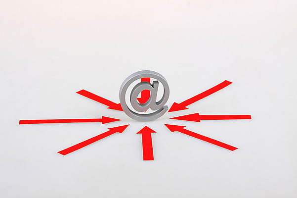 포토 JPG 스튜디오촬영 기호 화살표 컬러 백그라운드 컨셉 인터넷 비즈니스 실내 사람없음 빨간색 금융 경제 이메일 우편물 골뱅이기호 국내포토 문자 내부 파일형식