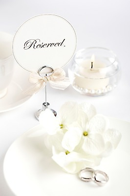 포토 JPG 스튜디오촬영 식물 그릇 식기 접시 꽃 결혼 장신구 초 잔 실내 선물 근접촬영 사람없음 아웃포커스 컵 반지 커피잔 상차림 보석 컵받침 오브젝트 예물 결혼반지 커플반지 결혼소품 메모꽂이 예물반지 국내포토 카드프레임 커피 뷰포인트 문구용품 프레임 촬영기법 이벤트 내부 광석 받침대 파일형식