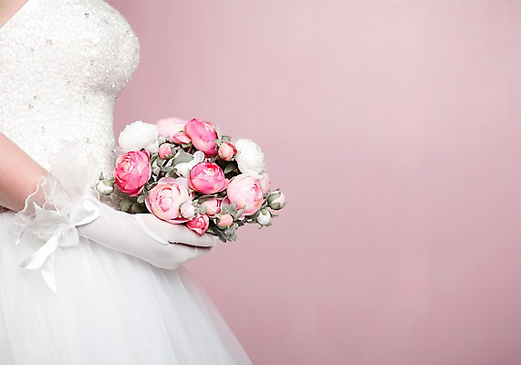 포토 JPG 스튜디오촬영 식물 드레스 여자 꽃 신부 부케 웨딩드레스 장갑 결혼 실내 한명 서기 들기 사람 근접촬영 상반신 성인 옆모습 아웃포커스 신체부위 장미 오브젝트 결혼소품 웨딩장갑 여자만 여자한명만 성인여자만 성인만 국내포토 1 잡화 옷 뷰포인트 꽃다발 모션 촬영기법 이벤트 내부 파일형식