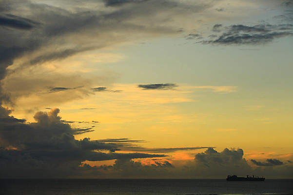 포토 JPG 주간 구름 해외풍경 해외 계절 바다 섬 여행 하늘 휴가 풍경 해변 사람없음 야외 여름 여름휴가 바캉스 일출 노을 맑음 황혼 일몰 수면 휴양지 남태평양 사이판 국내포토 자연요소 날씨 물 장소 오세아니아 태평양 파일형식 여름_계절