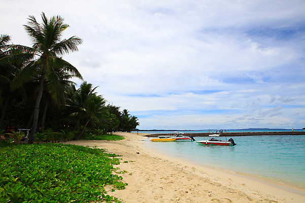 포토 JPG 주간 나무 식물 구름 해외풍경 해외 계절 바다 섬 여행 하늘 휴가 풍경 해변 사람없음 야외 여름 여름휴가 바캉스 모래사장 야자수 맑음 보트 수면 해수욕장 휴양지 남태평양 사이판 선박 국내포토 자연요소 수상교통 날씨 장소 배 오세아니아 태평양 파일형식 여름_계절