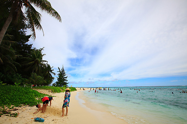 포토 JPG 주간 구름 해외풍경 해외 계절 물결 바다 섬 여행 하늘 휴가 풍경 여러명 해변 야외 여름 여름휴가 바캉스 모래사장 맑음 수면 해수욕장 휴양지 남태평양 사이판 국내포토 자연요소 다수 날씨 사람 물 장소 오세아니아 태평양 파일형식 여름_계절